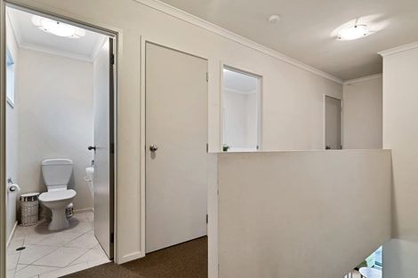 Photo of property in 18 Barnea Circle, Glen Eden, Auckland, 0602