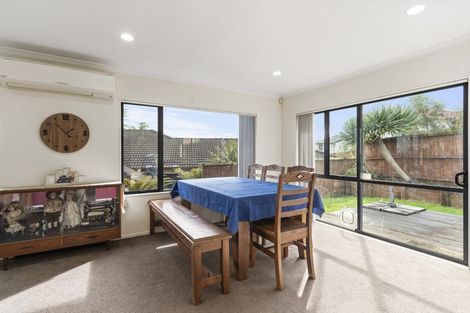 Photo of property in 18 Navan Place, Dannemora, Auckland, 2016