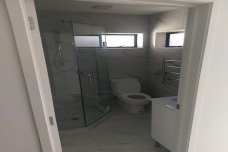 Photo of property in 1554a Great North Road, Waterview, Auckland, 1026