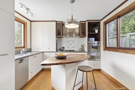 Photo of property in 7 Nevay Road, Miramar, Wellington, 6022