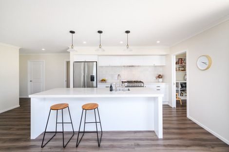 Photo of property in 2 Henty Lane, Marton, 4710