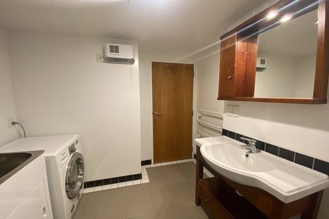 Photo of property in 50b Hawker Street, Mount Victoria, Wellington, 6011