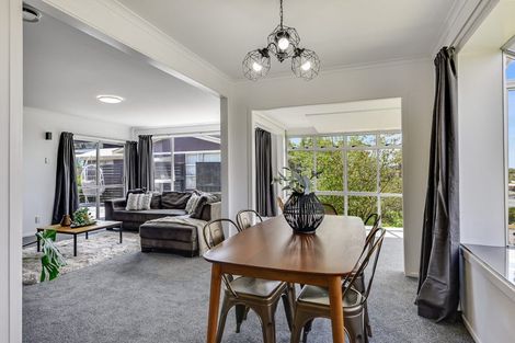 Photo of property in 9 Beaumaris Place, Dinsdale, Hamilton, 3204