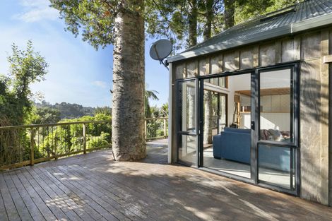 Photo of property in 16 Tainui Road, Titirangi, Auckland, 0604