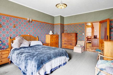 Photo of property in 165 South Road, Hawera, 4610