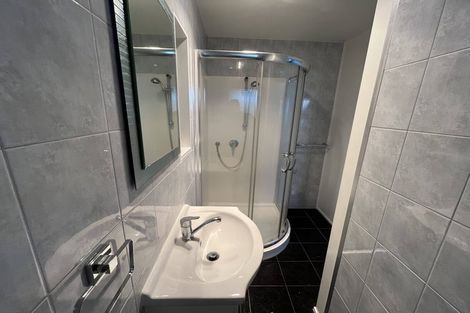 Photo of property in 2/288 Sunset Road, Windsor Park, Auckland, 0632