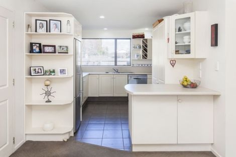 Photo of property in 2/37 Avonhead Road, Avonhead, Christchurch, 8042