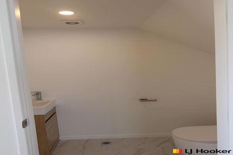 Photo of property in 9a Putiputi Way, Papakura, 2110