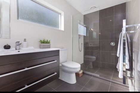 Photo of property in 15 Ravenwood Drive, Forrest Hill, Auckland, 0620