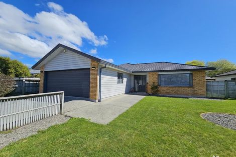 Photo of property in 16 Talbot Grove, Trentham, Upper Hutt, 5018
