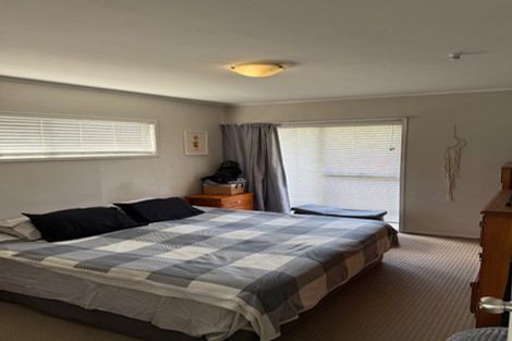 Photo of property in 12 Trengove Place, West Harbour, Auckland, 0618