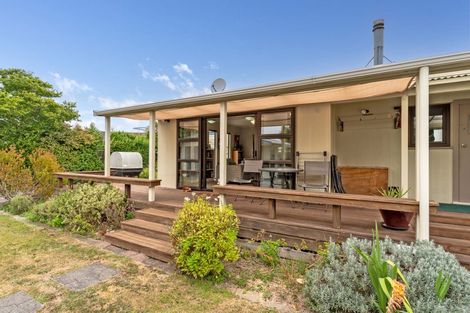 Photo of property in 15 Lowes Place, Solway, Masterton, 5810