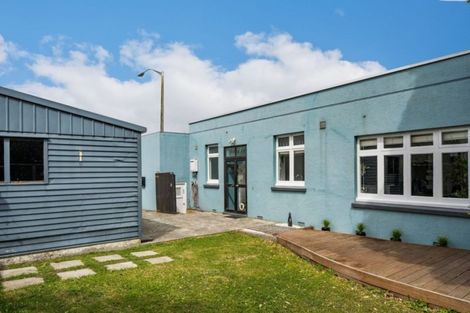 Photo of property in 27 Main Road, Titahi Bay, Porirua, 5022