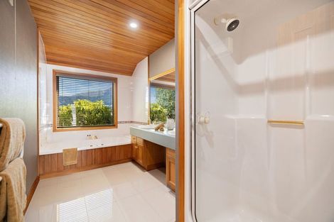 Photo of property in 732 Peninsula Road, Kelvin Heights, Queenstown, 9300