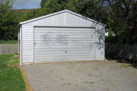 Photo of property in 15 Betten Street, Waimate, 7924