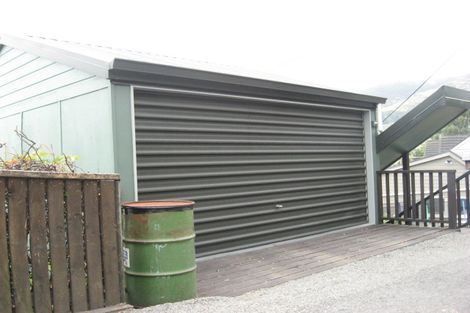 Photo of property in 27 Reserve Terrace, Lyttelton, 8082