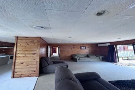 Photo of property in 145 Botany Road, Botany Downs, Auckland, 2010