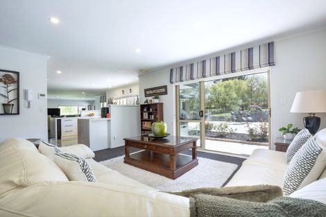 Photo of property in 35 Terry Smyth Drive, Kumeu, 0892