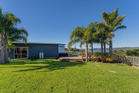 Photo of property in 16 Tironui Place, Whitianga, 3510