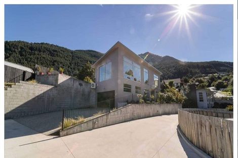 Photo of property in 234 Fernhill Road, Sunshine Bay, Queenstown, 9300