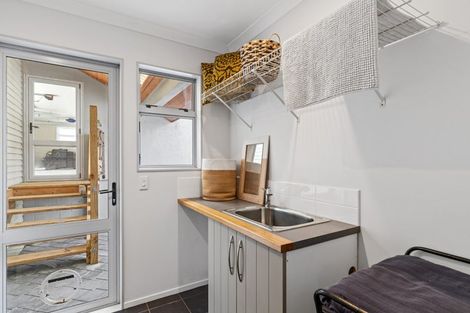 Photo of property in 25 Stonebridge Road, Temple View, Hamilton, 3289