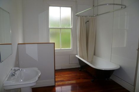 Photo of property in 5 Hereford Street, West End, Palmerston North, 4410