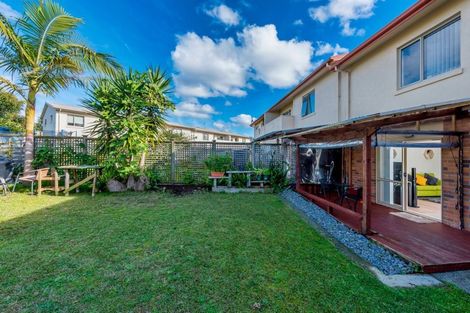 Photo of property in 29 Marinich Drive South, Ranui, Auckland, 0612