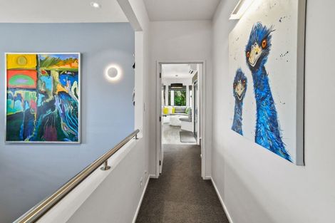 Photo of property in 6 Ribbonwood Crescent, Goodwood Heights, Auckland, 2105