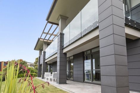 Photo of property in 5 Ophir Lane, Redcliffs, Christchurch, 8081