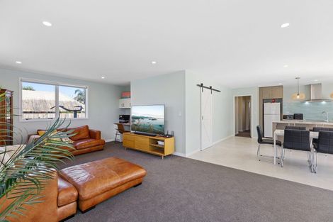 Photo of property in 814b Papamoa Beach Road, Papamoa Beach, Papamoa, 3118