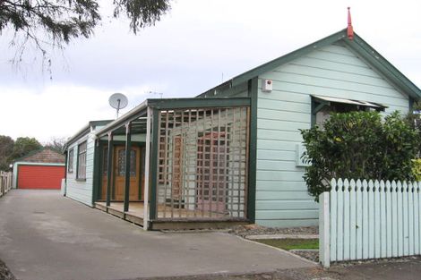 Photo of property in 410 Featherston Street, Palmerston North, 4414