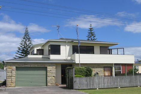 Photo of property in 30a Broadway Road, Waihi Beach, 3611