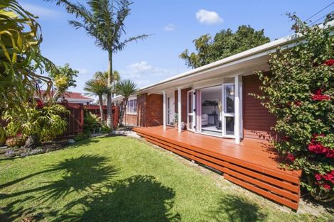 Photo of property in 2/527 Weymouth Road, Weymouth, Auckland, 2103