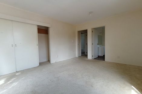 Photo of property in 2/62 Tonar Street, Northcote, Auckland, 0627