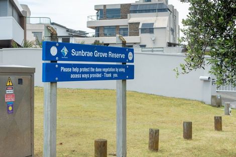 Photo of property in 4b Sunbrae Grove, Mount Maunganui, 3116