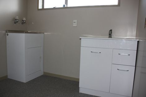 Photo of property in 17a Bradshaw Street, South Dunedin, Dunedin, 9012