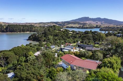 Photo of property in 20 East Street, Raglan, 3225