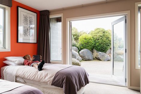 Photo of property in 14 Highgrove, Saint Clair, Dunedin, 9012