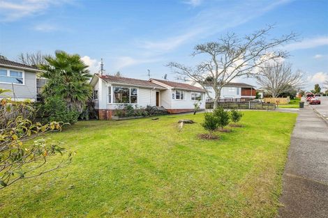Photo of property in 9 Flaxdale Street, Birkdale, Auckland, 0626