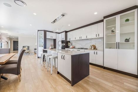 Photo of property in 42a Donegal Park Drive, Flat Bush, Auckland, 2019