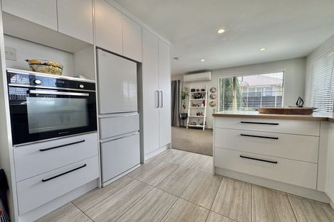 Photo of property in 8a Suva Street, Upper Riccarton, Christchurch, 8041