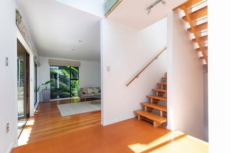 Photo of property in 40 Lone Kauri Road, Karekare, New Lynn, 0772