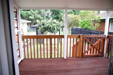 Photo of property in 1a Kiwi Esplanade, Mangere Bridge, Auckland, 2022