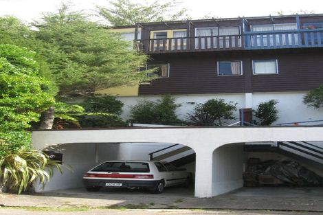 Photo of property in 10 Sandhurst Way, Crofton Downs, Wellington, 6035