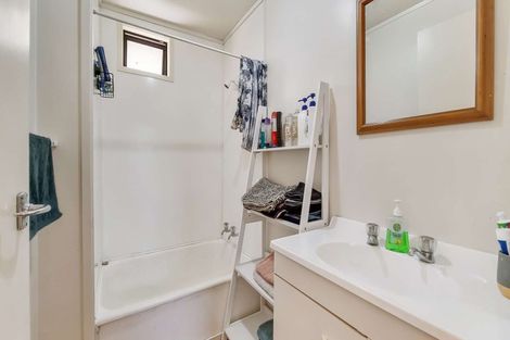 Photo of property in 28 Neil Road, Fairy Springs, Rotorua, 3015