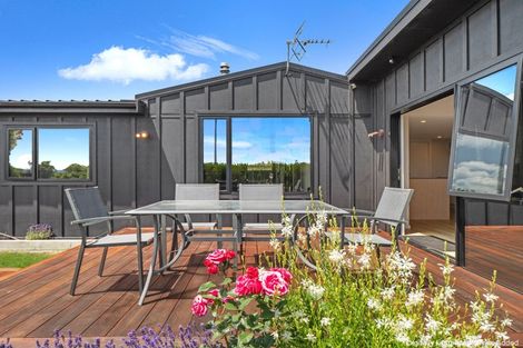 Photo of property in 30 Park Terrace, Waikuku Beach, 7473