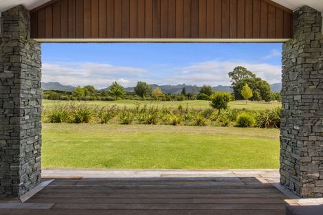 Photo of property in 32 Arran Drive, Aongatete, 3178