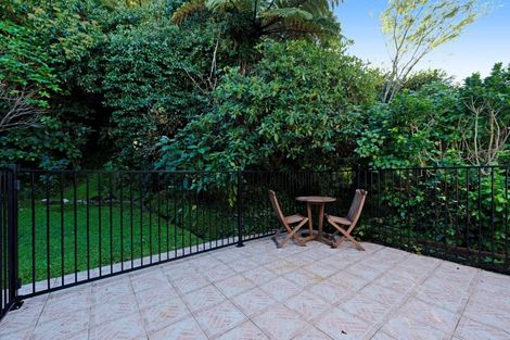 Photo of property in 48 Homewood Crescent, Karori, Wellington, 6012