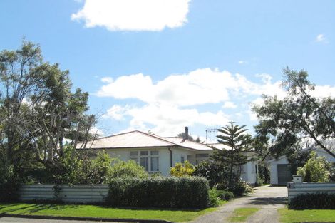 Photo of property in 64 Russell Street, Marton, 4710