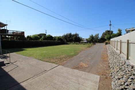 Photo of property in 1917 Parewanui Road, Parewanui, Bulls, 4894